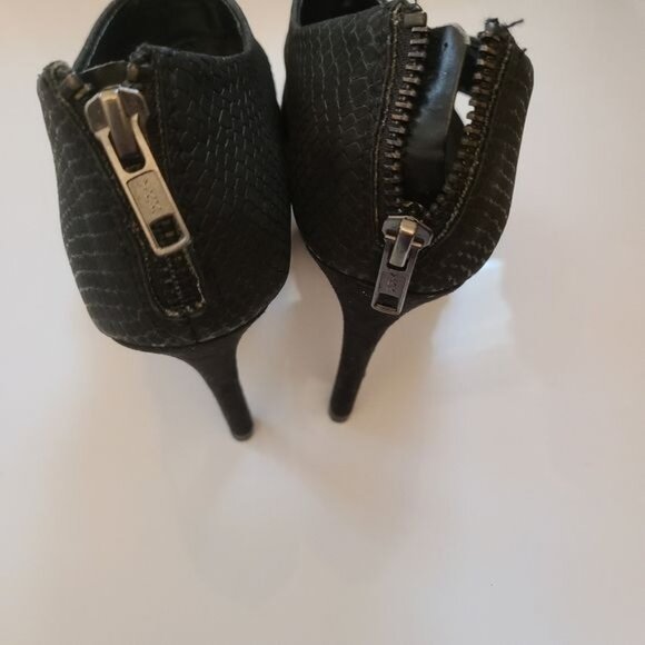 GLOjeans Black 4+ Inch Sexy 5M High Heels - Picture 7 of 11